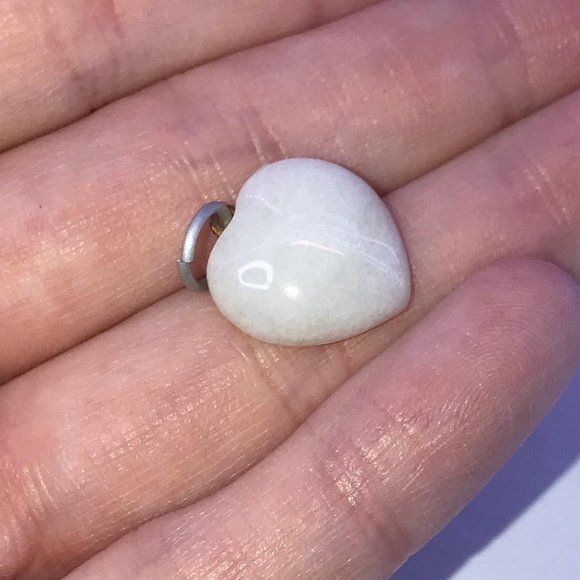 Snowy Quartz Heart Pendant - Picture 13 of 15